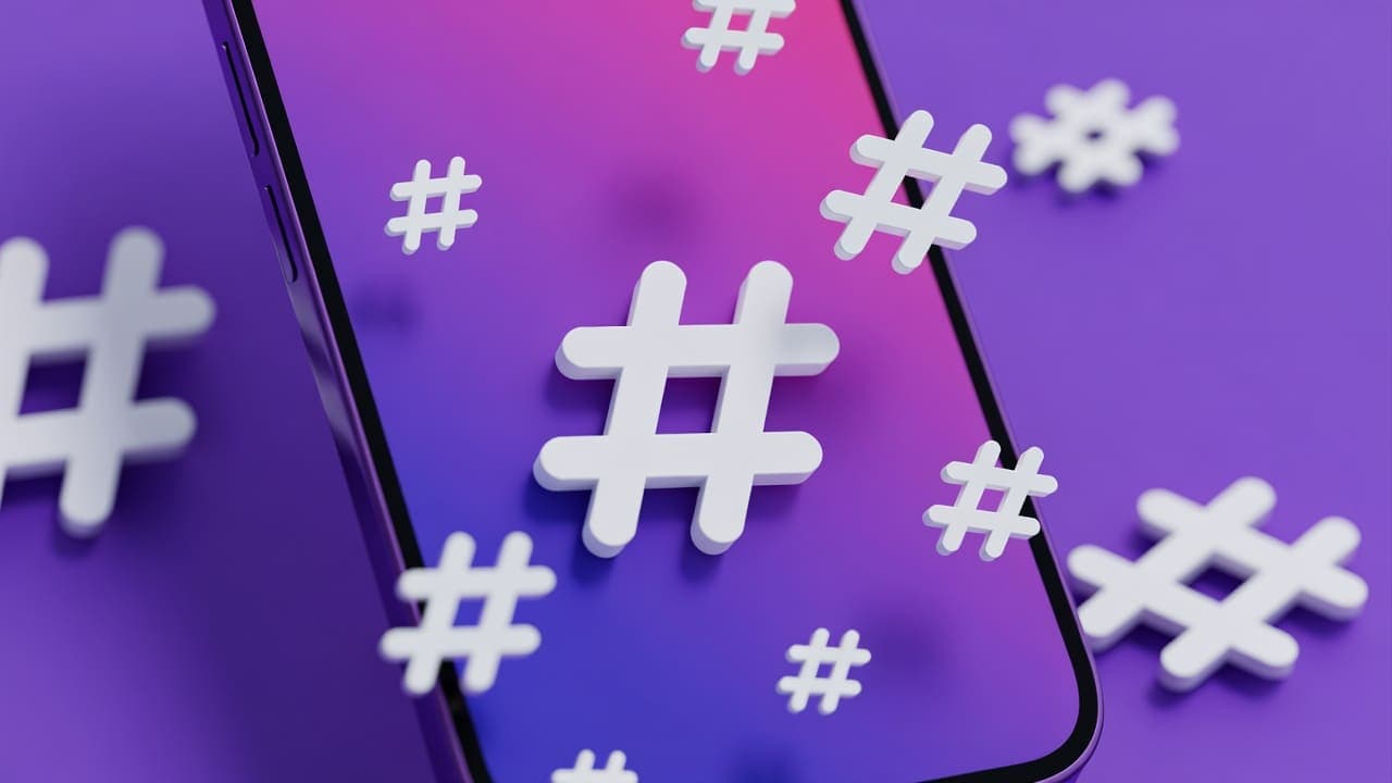 Free AI hashtag generator - Instagram Facebook TikTok LinkedIn Twitter hashtags
